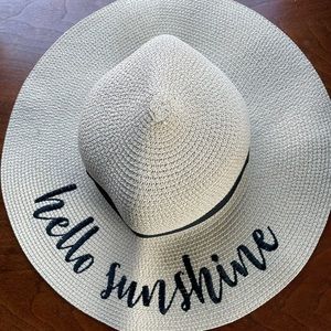 “Hello Sunshine” Floppy Beach Hat